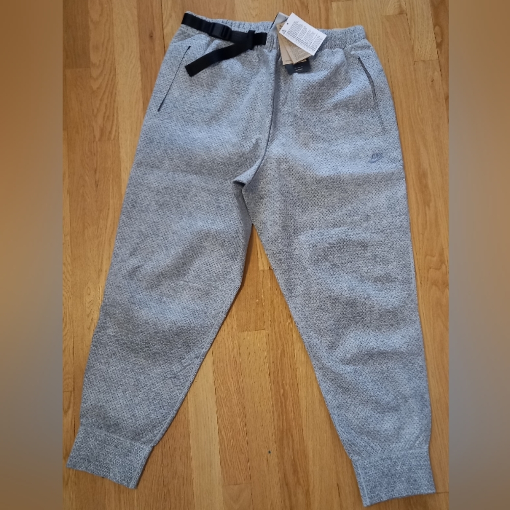 Men's Nike forward pants, large